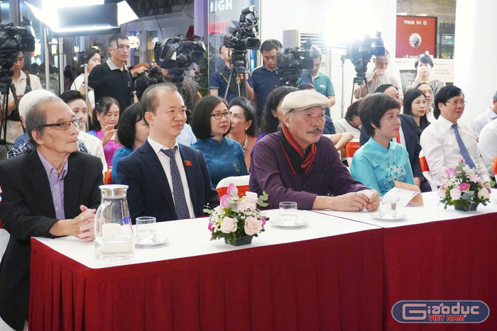 Khách mời tham gia lễ trao giải Bùi Xuân Phái - Vì tình yêu Hà Nội. gdvn-bxp2.jpg