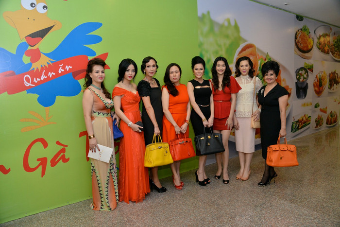 Dàn sao nữ bên những chiếc túi thời trang hàng hiệu.