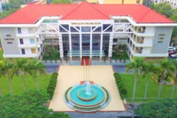 Trường ĐH Công nghệ Sài Gòn: Diện tích đất/người học chỉ 2,96m2, thu từ KHCN bỏ trống