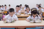 Hà Nội hỗ trợ bữa ăn bán trú cho HS tiểu học là chính sách đúng đắn, thiết thực
