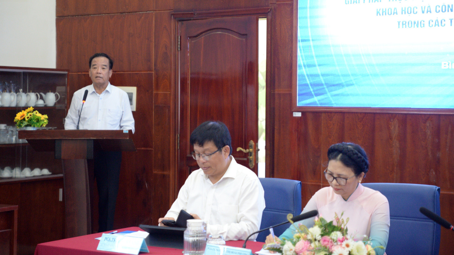 Ông Phạm Ngọc Lan - Trưởng Ban Công tác hội viên Hiệp hội Các trường đại học, cao đẳng Việt Nam phát biểu tại tọa đàm.