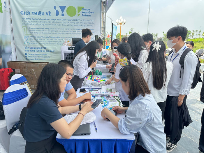 Chương trình thu hút sự quan tâm của đông đảo sinh viên Chương trình thu hút sự quan tâm của đông đảo sinh viên