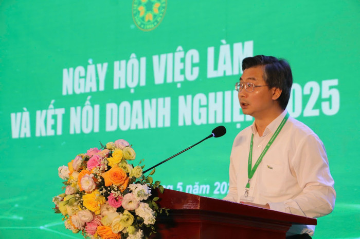 Tiến sĩ Nguyễn Công Tiệp phát biểu khai mạc chương trình. Tiến sĩ Nguyễn Công Tiệp phát biểu khai mạc chương trình.