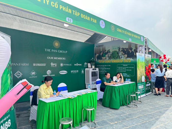 Hàng chục gian hàng của doanh nghiệp góp mặt tại chương trình Hàng chục gian hàng của doanh nghiệp góp mặt tại chương trình