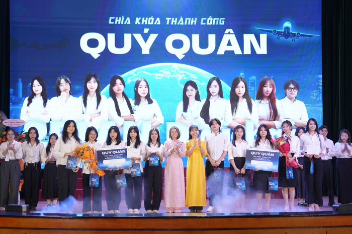 Đồng Quý quân được trao cho hai đội 2Plan và DigiChain Đồng Quý quân được trao cho hai đội 2Plan và DigiChain