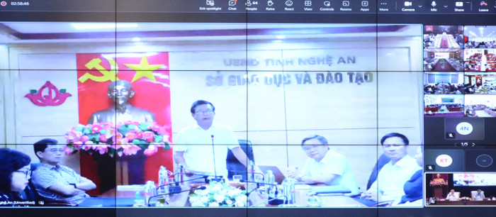 Phó Giám đốc Sở Giáo dục và Đào tạo tỉnh Nghệ An Võ Văn Mai chia sẻ tại hội nghị. dsc-3862.jpg