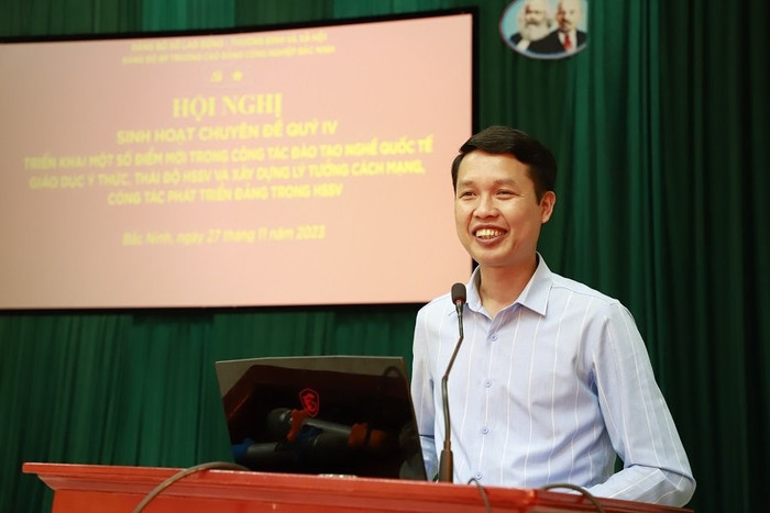 Thầy Vũ Quang Khuê - Hiệu trưởng Trường Cao đẳng Công nghiệp Bắc Ninh. Ảnh: website nhà trường Thầy Vũ Quang Khuê - Hiệu trưởng Trường Cao đẳng Công nghiệp Bắc Ninh. Ảnh: website nhà trường
