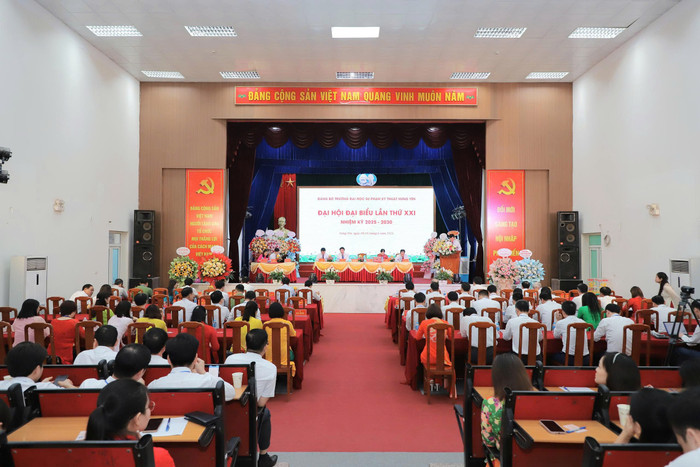 Toàn cảnh đại hội. Ảnh: NTCC z6674809109983-da5ab850a699328d91add3112e2d90a3.jpg