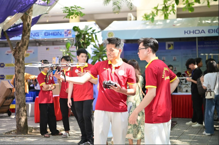 Cần bổ sung quy định bắt buộc tích hợp mục tiêu thương mại hóa vào các đề tài nghiên cứu định hướng ứng dụng. Ảnh: Trường Đại học Bách khoa, Đại học Đà Nẵng bach-khoa-da-nang.png