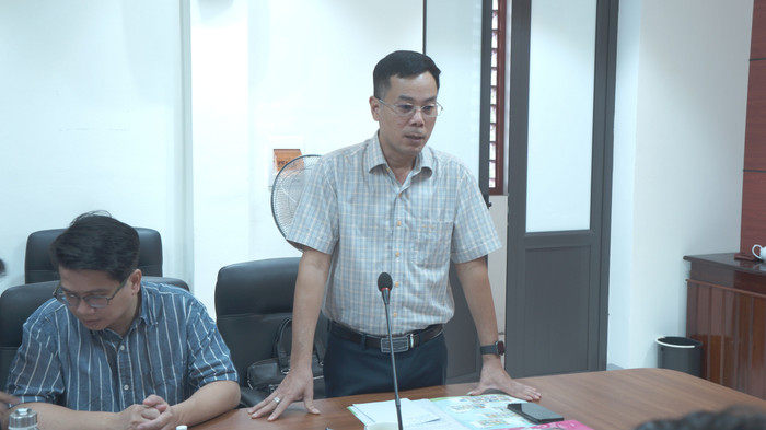 Ông Đỗ Quốc Ân – Trưởng phòng Kế hoạch – Phát hành, Công ty Cổ phần Đầu tư Xuất bản – Thiết bị Giáo dục Việt Nam (VEPIC) chia sẻ tại buổi lễ. Ảnh: Đào Hiền. dsc04329.jpg
