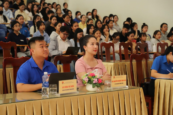 Hoạt động do Thành Đoàn Đà Nẵng phối hợp với Phòng An ninh mạng và phòng, chống tội phạm sử dụng công nghệ cao – Công an thành phố Đà Nẵng, cùng Tuổi trẻ Nhà trường tổ chức. Ảnh: NTCC Hoạt động do Thành Đoàn Đà Nẵng phối hợp với Phòng An ninh mạng và phòng, chống tội phạm sử dụng công nghệ cao – Công an thành phố Đà Nẵng, cùng Tuổi trẻ Nhà trường tổ chức. Ảnh: NTCC
