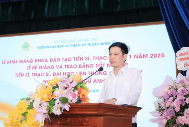 Phó giáo sư, Tiến sĩ Đỗ Anh Tuấn – Trưởng phòng Đào tạo Trường Đại học Sư phạm Kỹ thuật Hưng Yên công bố những quyết định quan trọng. Ảnh: NTCC. anh-chup-man-hinh-2025-09-19-luc-205722.png