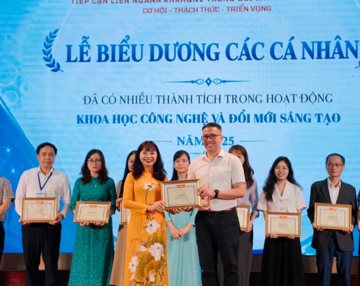 anh-chup-man-hinh-2026-05-18-luc-204810.png