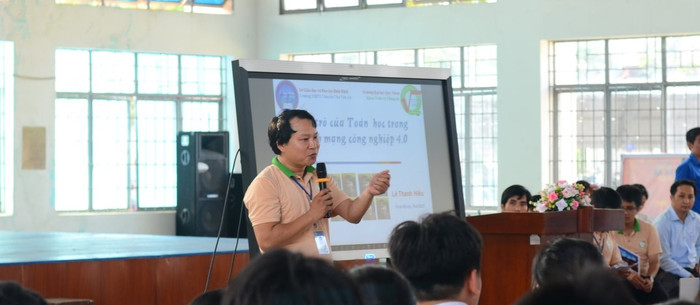 Tiến sĩ Lê Thanh Hiếu - Phó Trưởng khoa Khoa Toán và Thống kê, Trường Đại học Quy Nhơn. Ảnh: website nhà trường 169654774-3057702371130203-5421867289670403526-n.jpg