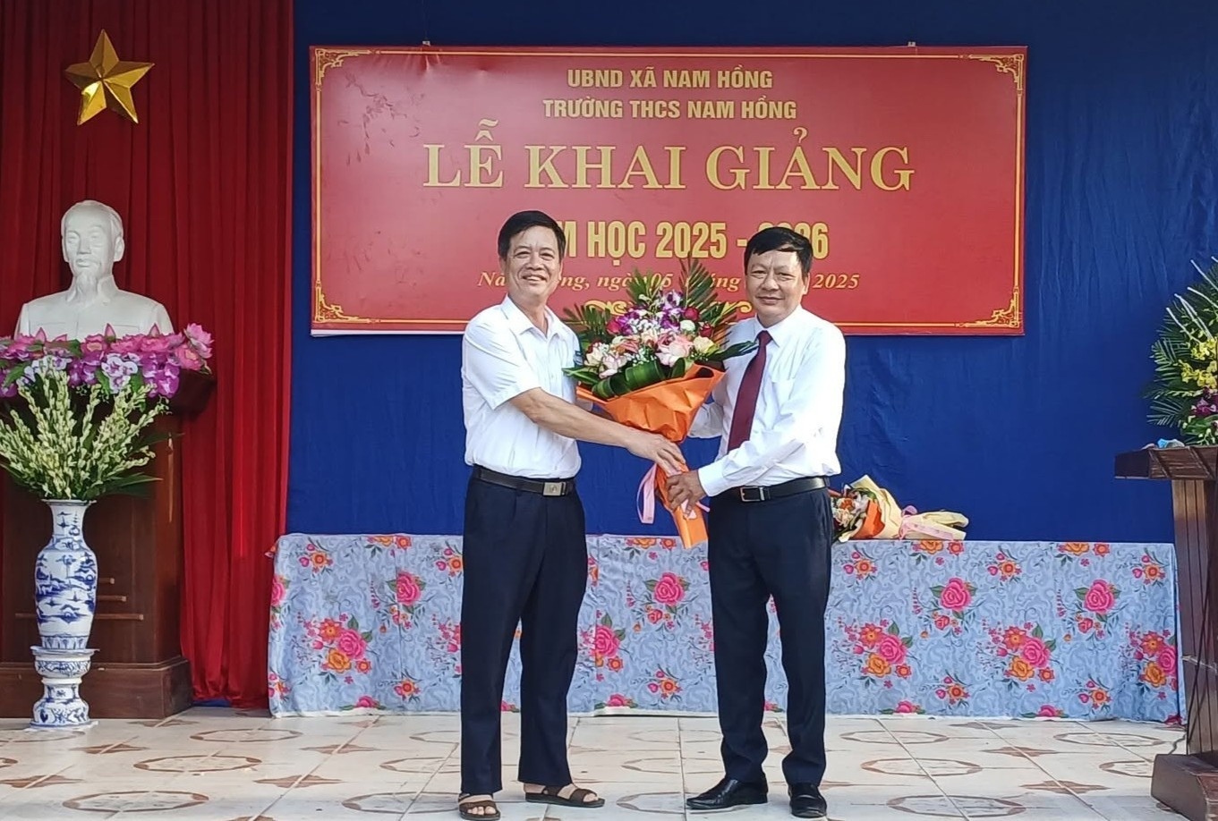 luc-nam-hong.jpg