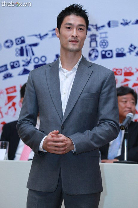 Nói về vai trò đại sứ cho LHP, Johnny Trí Nguyễn (Việt Nam) hóm hỉnh:"Tôi rất thích nền điện ảnh Hàn Quốc. Và trong khả năng của mình, tôi sẽ cố gắng "dụ dỗ" nhiều người đến tham gia LHP. Trong tất cả các hoạt động còn lại, tôi sẽ cố gắng tham gia hết mình." (Theo Thebox)