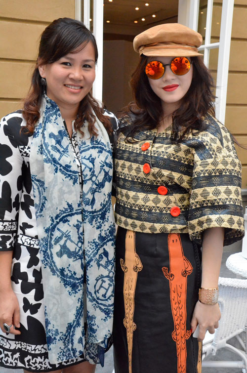 Một người ở Việt Nam đang sống tại Thượng Hải cũng nhận ra nữ diễn viên. Một người ở Việt Nam đang sống tại Thượng Hải cũng nhận ra nữ diễn viên.