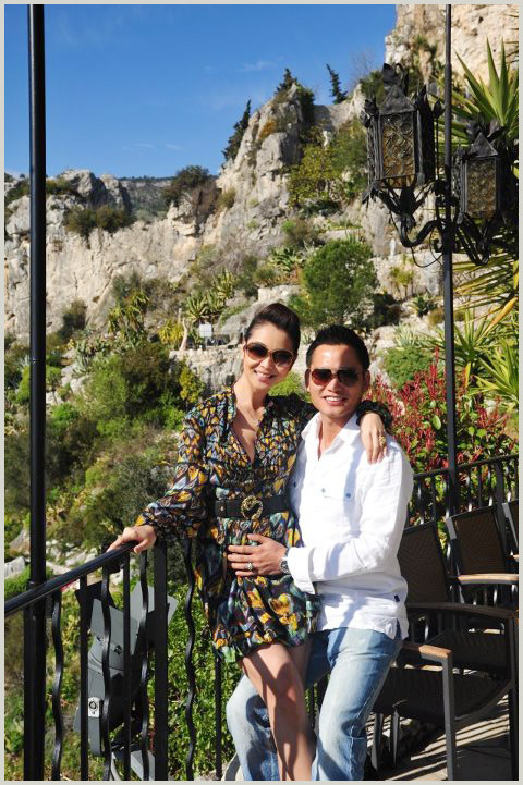 Ngày 8/4/2012, trên trang cá nhân của mình, Jennifer Phạm mới công bố bức ảnh chụp thân mật của cô và bạn trai tên Hải. Cô thể hiện niềm hạnh phúc của mình với một status: “Và con tim đã vui trở lại….” Ngày 8/4/2012, trên trang cá nhân của mình, Jennifer Phạm mới công bố bức ảnh chụp thân mật của cô và bạn trai tên Hải. Cô thể hiện niềm hạnh phúc của mình với một status: “Và con tim đã vui trở lại….”