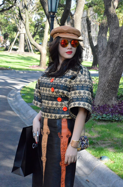 Một vài hình ảnh đẹp của Lý Nhã Kỳ trên đường phố Thượng Hải. Một vài hình ảnh đẹp của Lý Nhã Kỳ trên đường phố Thượng Hải.