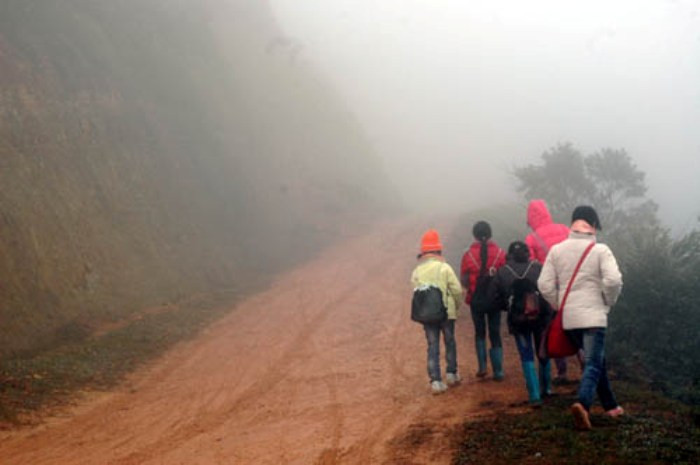 11h trưa như 18h ở Hà Nội. 11h trưa như 18h ở Hà Nội.