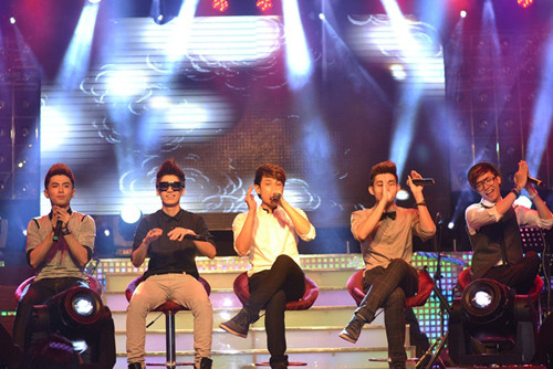 Sau thời gian khá yên ắng, nhóm nhạc 365 đã tổ chức đêm nhạc gặp gỡ các fan với chủ đề "The cover show" . Trong buổi tiệc âm nhạc này, 365 không chỉ trình bày những bản hit của mình mà còn cover lại những ca khúc nước ngoài nổi tiếng khác.