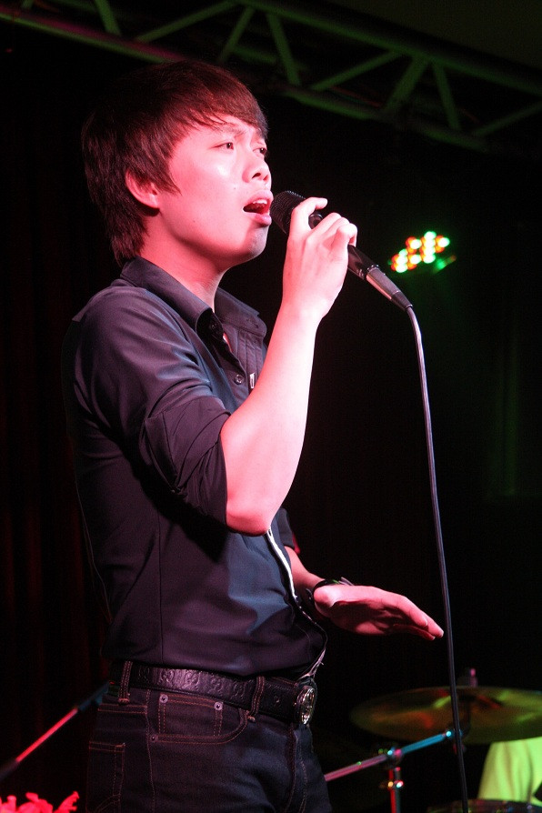 Xuân Sơn cũng nỗ lực hết mình. Xuân Sơn cũng nỗ lực hết mình.