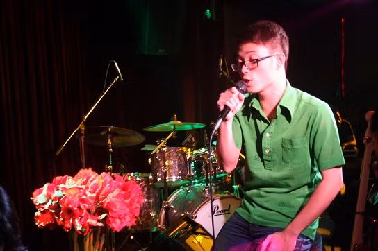 Trúc Nhân khá tập trung.