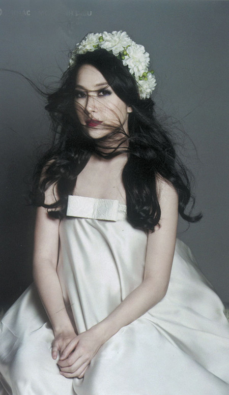 Linh Nga kể rằng cô vẫn múa cho đến khi mang bầu ở tháng thứ 6 và hiện nay, dù không múa nữa, cô vẫn ngày ngày lên sân khấu giúp đồng nghiệp dựng vở. Linh Nga kể rằng cô vẫn múa cho đến khi mang bầu ở tháng thứ 6 và hiện nay, dù không múa nữa, cô vẫn ngày ngày lên sân khấu giúp đồng nghiệp dựng vở.