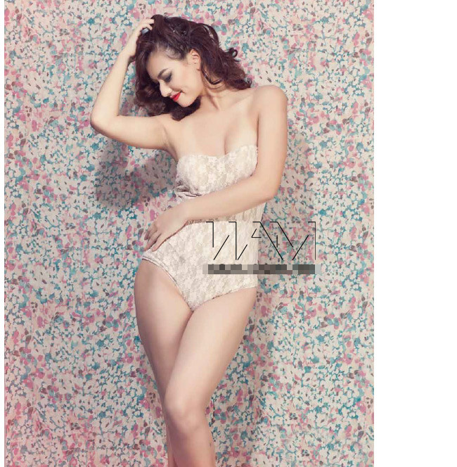 Cô nàng vừa bước qua tuổi 18 này giống như 1 "quả bom sex"