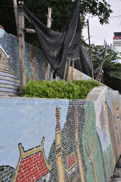 Chỉ biết làm những việc có lợi cho chính mình. Chỉ biết làm những việc có lợi cho chính mình.