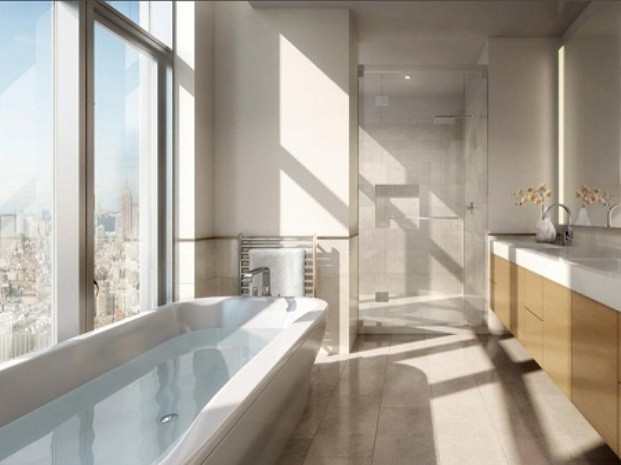 Một số nội thất trong căn hộ sang trọng. Tòa Beekman Tower gồm 76 tầng với chiều cao 265 m, là tòa nhà cao thứ 12 trên thế giới. Trong tòa nhà này có một trường tiểu học chiếm trọn 5 tầng đầu tiên của tòa nhà với diện tích bao phủ hơn 9.300 mét vuông. Ngoài ra còn có một trường mẫu giáo dành cho 600 em. Sân chơi nằm ở nóc tầng 4 với diện tích 460 mét vuông.