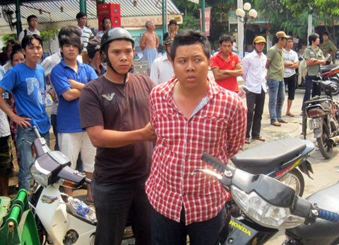 Theo Phó Thủ tướng Nguyễn Xuân Phúc, dù kinh tế có thể còn khó khăn nhưng phải đảm bảo cho cuộc sống của người dân được bình an. Ảnh: A.N.