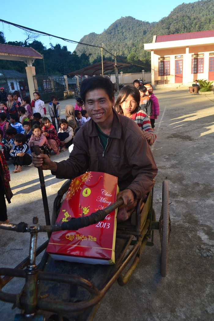 Nụ cười hạnh phúc khi ra về. Nụ cười hạnh phúc khi ra về.
