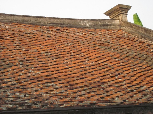 Qua bao lớp thời gian, từ mái ngói... Qua bao lớp thời gian, từ mái ngói...