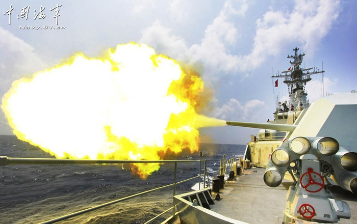 Tàu khu trục hạm đội Nam Hải diễn tập bắn đạn thật thời gian gần đây