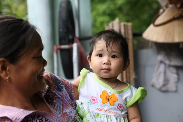 ...để cho ánh mắt trẻ thơ luôn được hồn nhiên và sáng mãi.