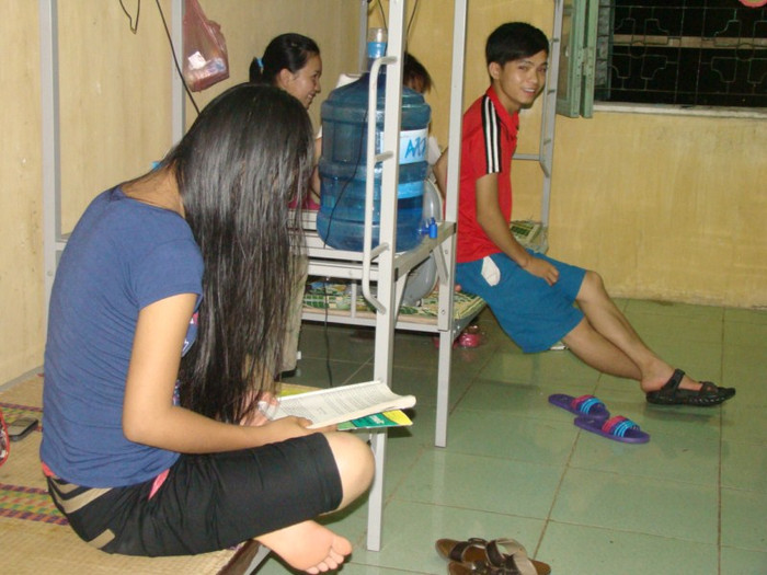 Trong tình huống này, pha "chụp trộm" của phóng viên đã "bị lộ" Trong tình huống này, pha "chụp trộm" của phóng viên đã "bị lộ"