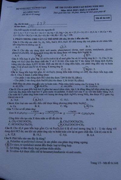 Đề thi môn Hóa học Cao đẳng năm 2012 vừa sức với thí sinh Đề thi môn Hóa học Cao đẳng năm 2012 vừa sức với thí sinh