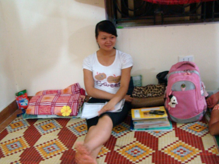 Những thí sinh thi ở địa điểm xa và không có điều kiện sẽ được các tình nguyện viện đưa đón tận trường. Những thí sinh thi ở địa điểm xa và không có điều kiện sẽ được các tình nguyện viện đưa đón tận trường.