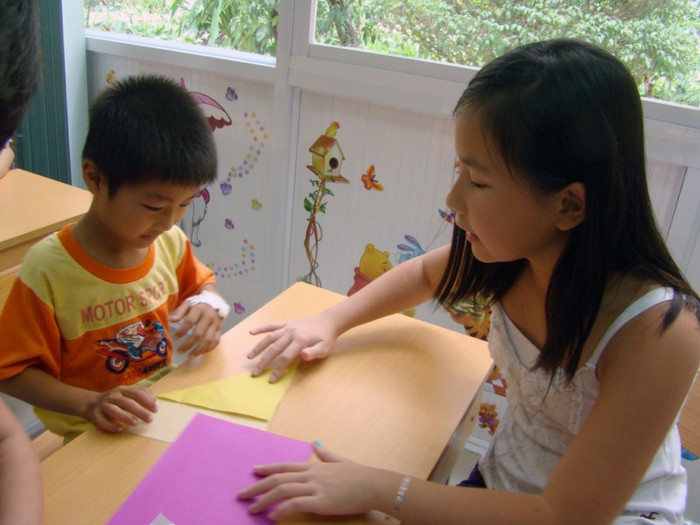 Tiếp tục đến trò chơi gấp giấy... >>BẤM ĐÂY XEM CẬP NHẬT ĐIỂM THI ĐẠI HỌC, CAO ĐẲNG NHANH NHẤT 2012 Tiếp tục đến trò chơi gấp giấy... >>BẤM ĐÂY XEM CẬP NHẬT ĐIỂM THI ĐẠI HỌC, CAO ĐẲNG NHANH NHẤT 2012