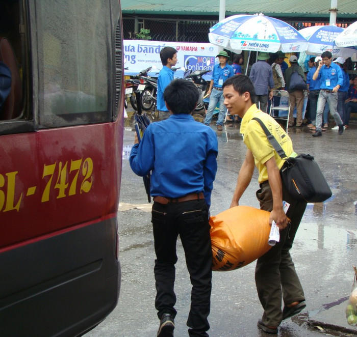 Xem đáp án môn Vật lí - Xem đáp án môn Toán - Xem đáp án môn Hóa - Xem đáp án môn Ngoại ngữ Khối A1