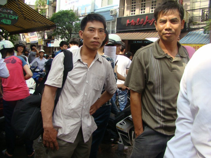 Xem đáp án môn Vật lí - Xem đáp án môn Toán - Xem đáp án môn Hóa - Xem đáp án môn Ngoại ngữ Khối A1