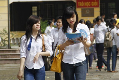 Thí sinh vừa làm bài thi xong (ảnh minh họa) Thí sinh vừa làm bài thi xong (ảnh minh họa)