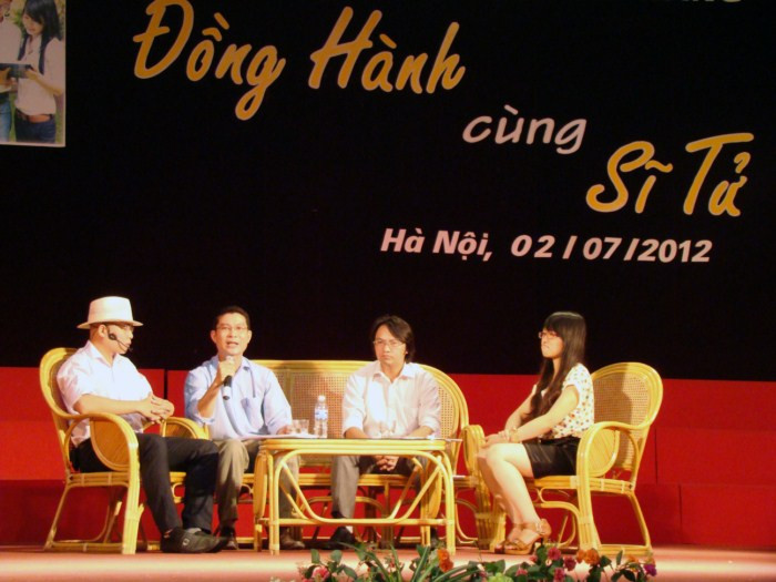 Tổ môn Toán, Lí, Hóa giải đáp những thắc mắc liên quan trực tiếp đến cách làm bài thi khối A làm như thế nào để đạt được kết quả cao nhất. Lời khuyên chân thành đến từ tổ tư vấn này là: Trong phòng thi các bạn hãy biết tận dụng, mót từng 0,25 điểm để "năng nhặt thì chặt bị". Không nên tập trung quá nhiều vào những câu hỏi khó mà làm cẩu thả với những câu hỏi dễ. Tổ môn Toán, Lí, Hóa giải đáp những thắc mắc liên quan trực tiếp đến cách làm bài thi khối A làm như thế nào để đạt được kết quả cao nhất. Lời khuyên chân thành đến từ tổ tư vấn này là: Trong phòng thi các bạn hãy biết tận dụng, mót từng 0,25 điểm để "năng nhặt thì chặt bị". Không nên tập trung quá nhiều vào những câu hỏi khó mà làm cẩu thả với những câu hỏi dễ.