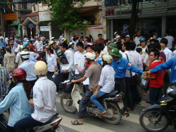 Xem đáp án ĐH Khối A, môn Vật lí - Xem đáp án ĐH Khối A, môn Toán - Xem đáp án DH Khối A, môn Hóa