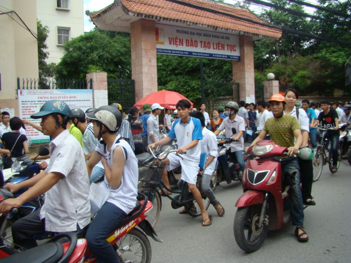 Xem đáp án ĐH Khối A, môn Vật lí - Xem đáp án ĐH Khối A, môn Toán - Xem đáp án DH Khối A, môn Hóa