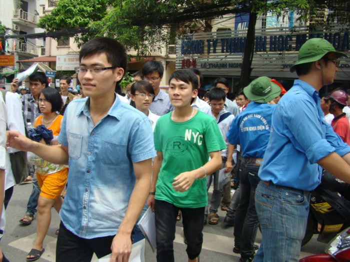 Xem đáp án ĐH Khối A, môn Vật lí - Xem đáp án ĐH Khối A, môn Toán - Xem đáp án DH Khối A, môn Hóa