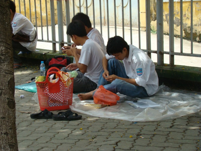 Xem đáp án ĐH Khối A, môn Vật lí - Xem đáp án ĐH Khối A, môn Toán - Xem đáp án DH Khối A, môn Hóa - Xem đáp án môn Ngoại ngữ Khối A1 Xem đáp án ĐH Khối A, môn Vật lí - Xem đáp án ĐH Khối A, môn Toán - Xem đáp án DH Khối A, môn Hóa - Xem đáp án môn Ngoại ngữ Khối A1