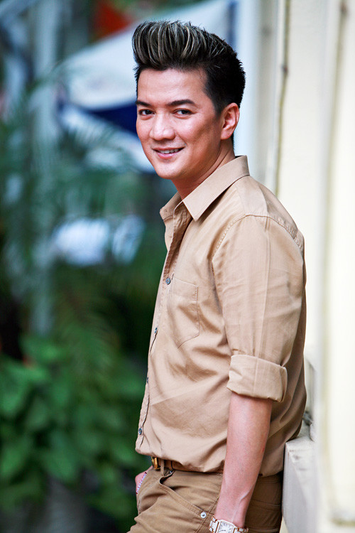 Mr.Đàm tranh thủ thời gian rảnh rỗi dạo phố để tái tạo năng lượng.