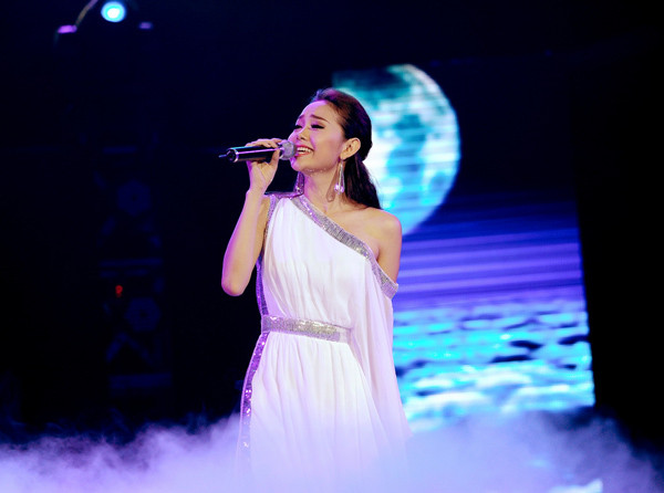 Và dịu dàng, tinh khôi với "Mây"